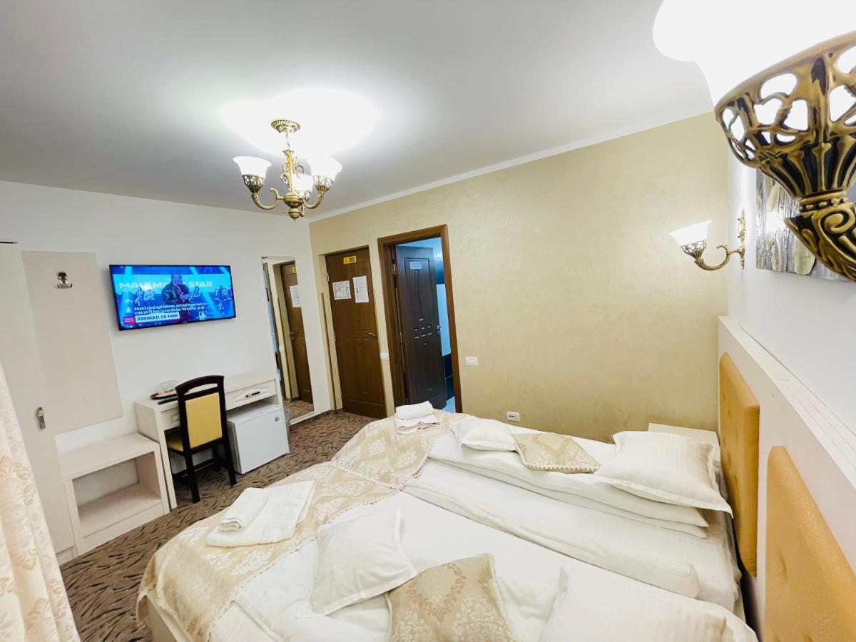 Pensiunea Ianis Piatra Neamt Piatra Neamţ Exterior foto