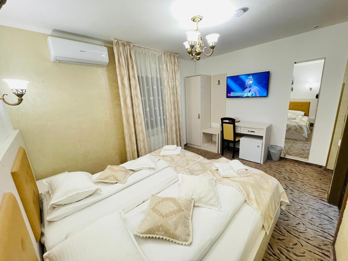 Pensiunea Ianis Piatra Neamt Piatra Neamţ Exterior foto