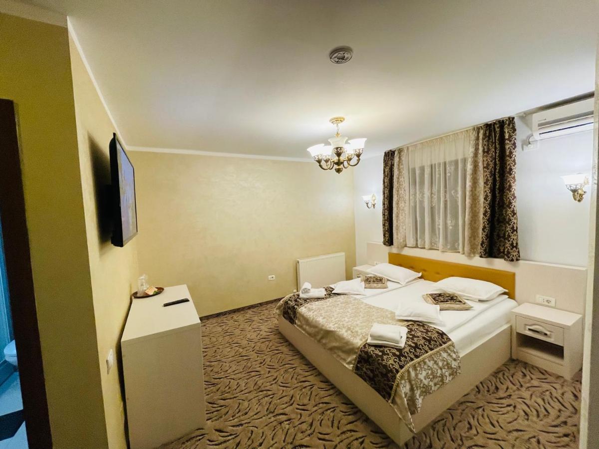 Pensiunea Ianis Piatra Neamt Piatra Neamţ Exterior foto