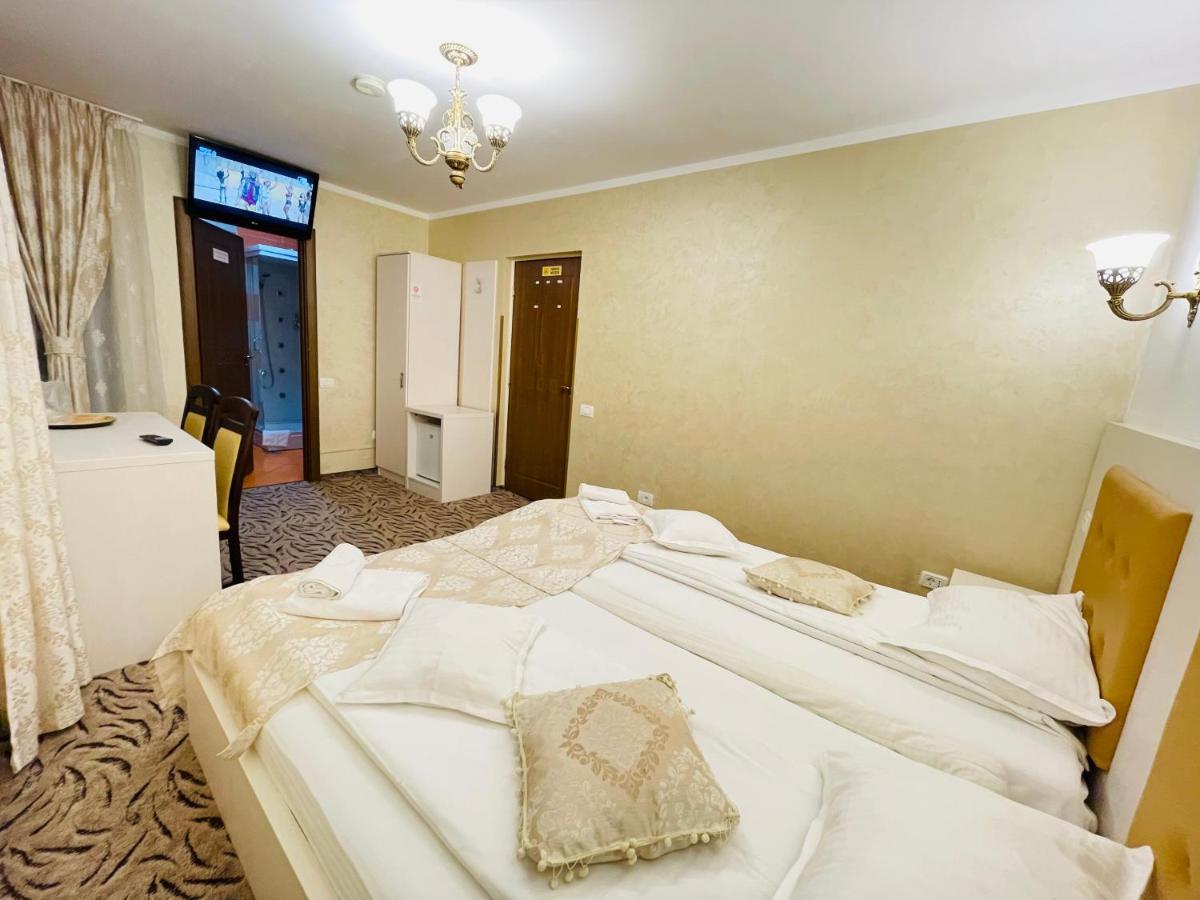 Pensiunea Ianis Piatra Neamt Piatra Neamţ Exterior foto