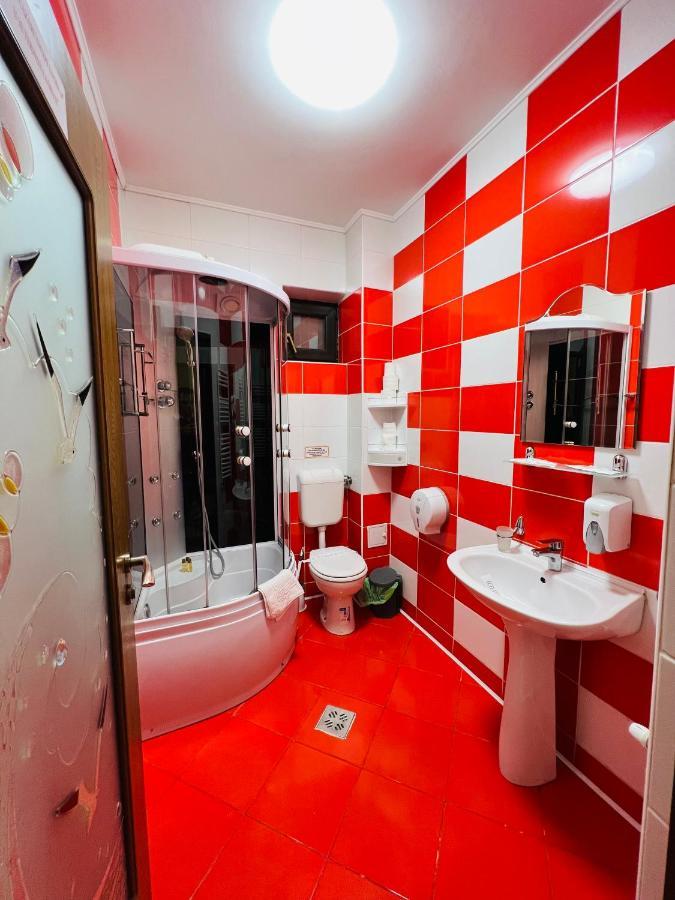 Pensiunea Ianis Piatra Neamt Piatra Neamţ Exterior foto