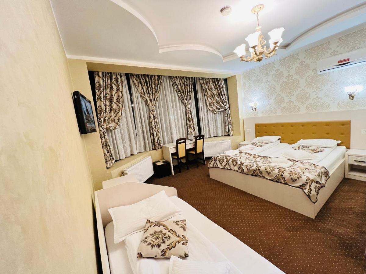 Pensiunea Ianis Piatra Neamt Piatra Neamţ Exterior foto